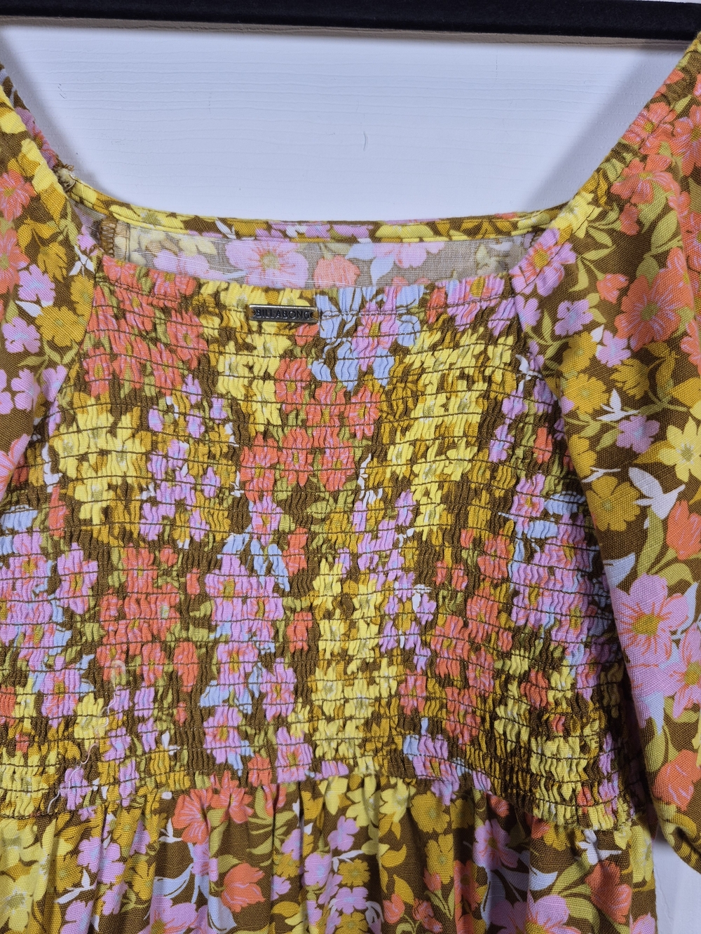 Billabong Paradise Puff Sleeve Floral Mini Dress Size Medium Yellow Pink Retro - Picture 9 of 9